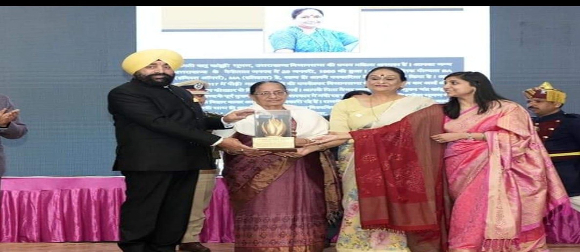 SavitaKapoor -  Image 3